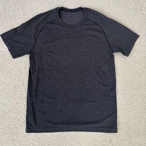 Men's lululemon Gray metal vent tech